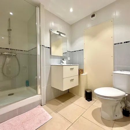 Cosy Hypercentre * ليل