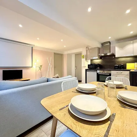 شقة Cosy Hypercentre ليل