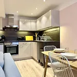 Апартаменты Cosy Hypercentre